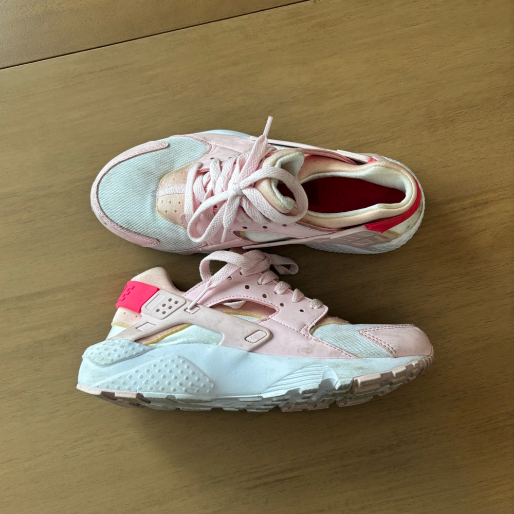 Nike Kids Pink and White Sneakers
